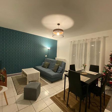 Appartement Cosy Pres De La Gare Avec Parking Saint-Pierre-des-Corps Luaran gambar